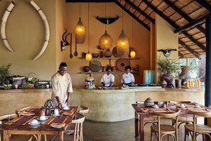Breakfast, lunch and dinner served - Motswari Private Game Reserve Resort by NEWMARK (Bushbuckridge)