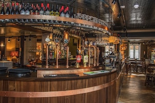 Bar (en la propiedad)