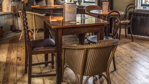 Restaurant - The Swan Inn (Godalming)