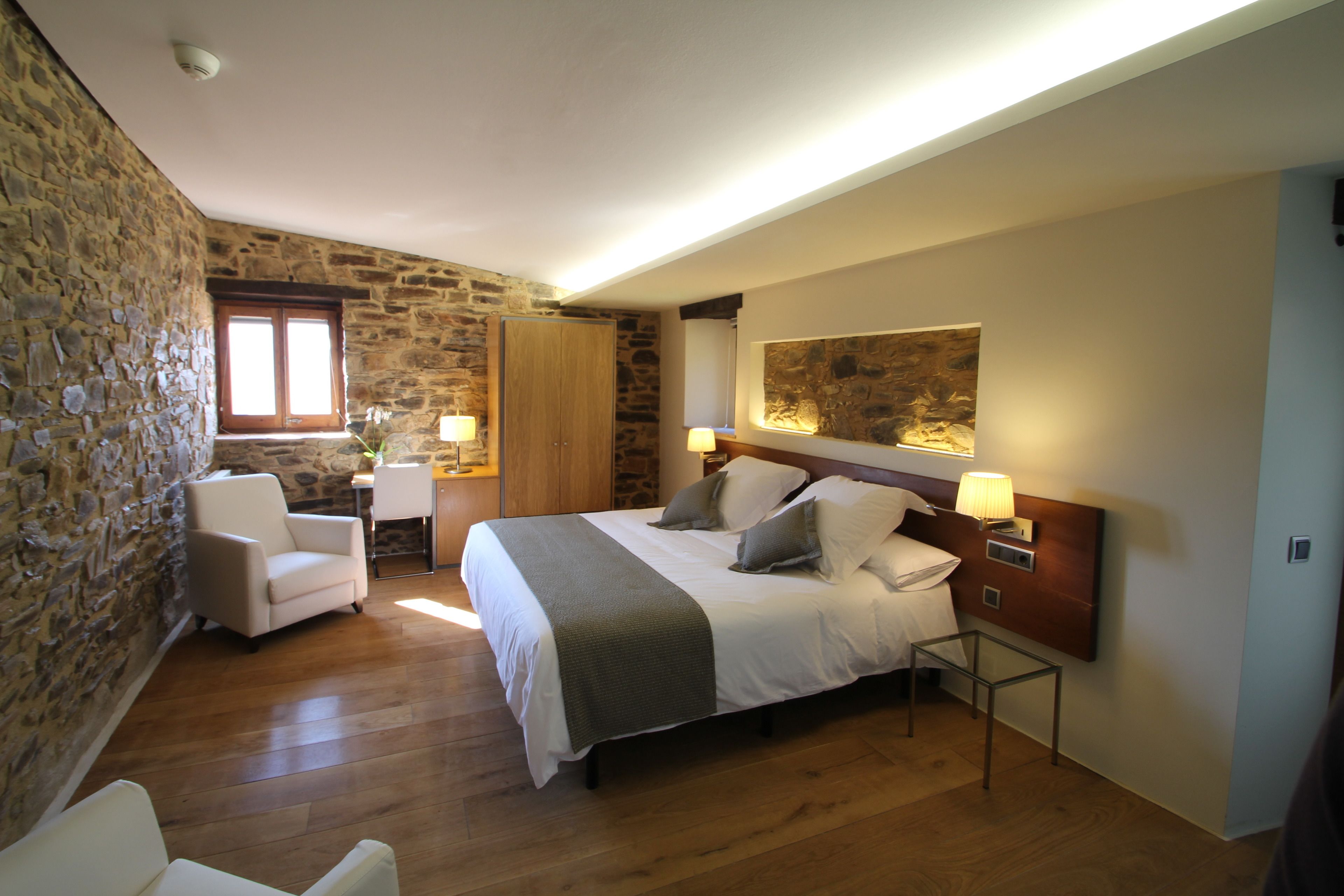 minibar, in-room safe, desk, soundproofing