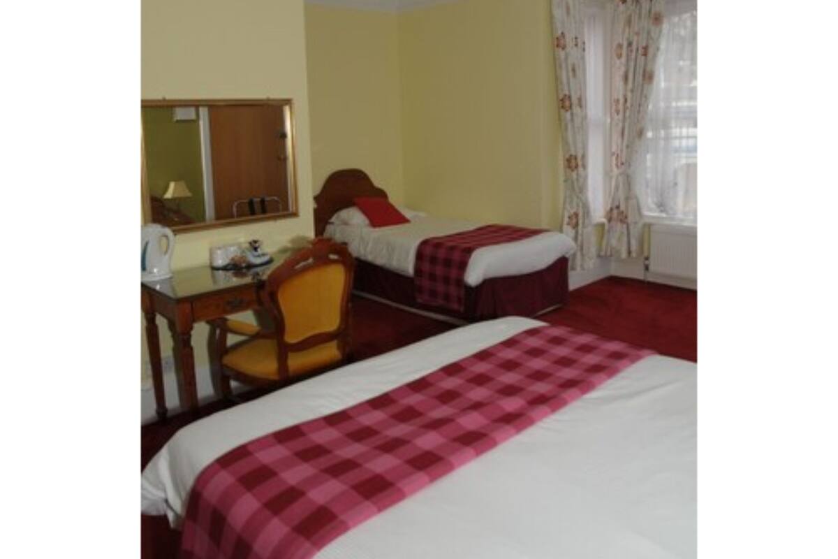 Family Room | Desk, iron/ironing board (on request), free cots/infant beds
