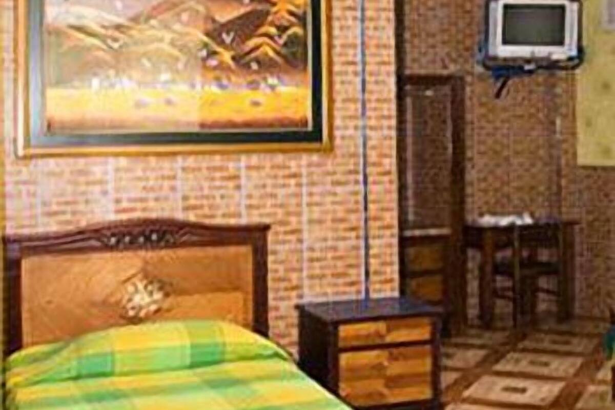 Literie hypoallergénique, coffres-forts dans les chambres, bureau