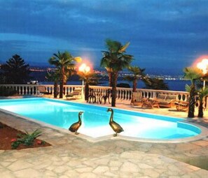 Outdoor pool - Villa Palme (Opatija)