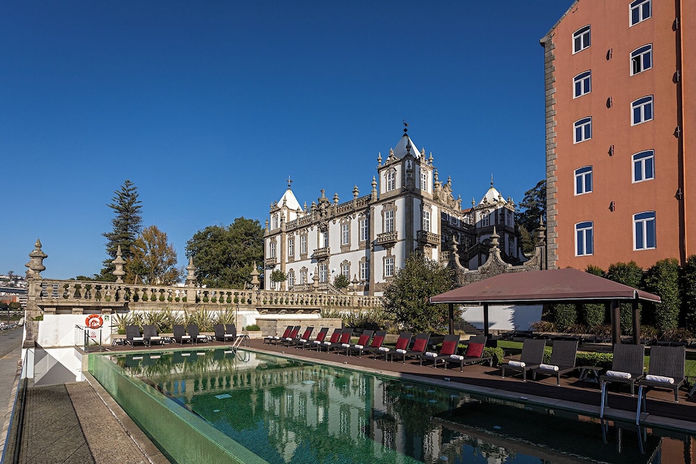 Pestana Palácio do Freixo by null
