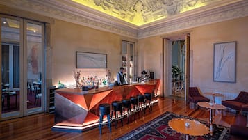 Bar (en la propiedad)