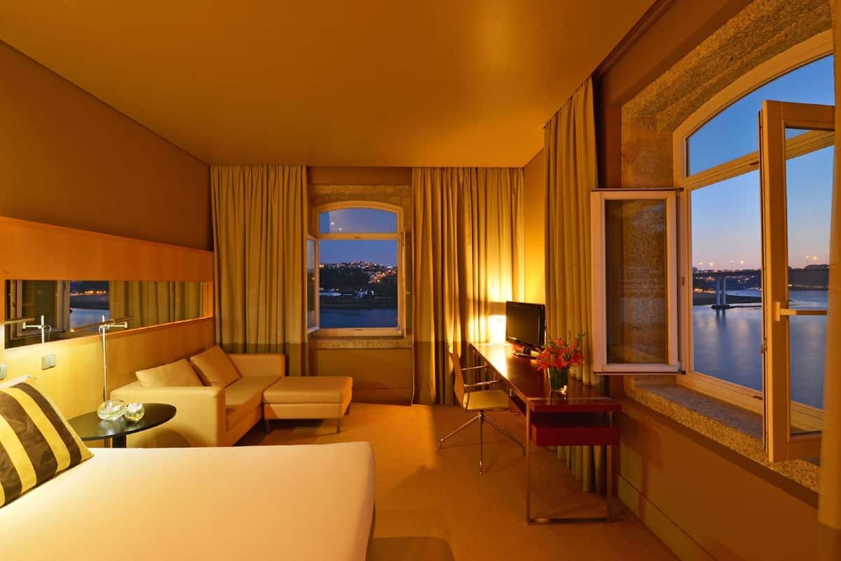 Minibar, in-room safe, desk, blackout drapes