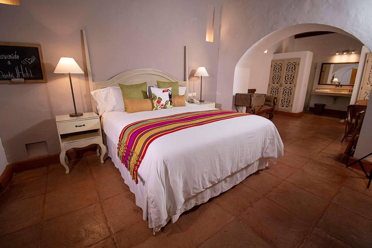 1 King Bed, Studio | Ropa de cama de alta calidad, minibar, caja fuerte y escritorio