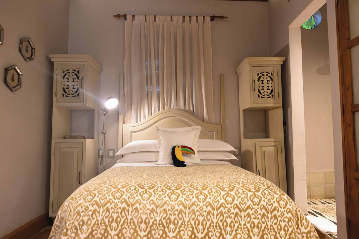 Suite, 2 Bedrooms, Non Smoking | 1 bedroom, premium bedding, minibar, in-room safe