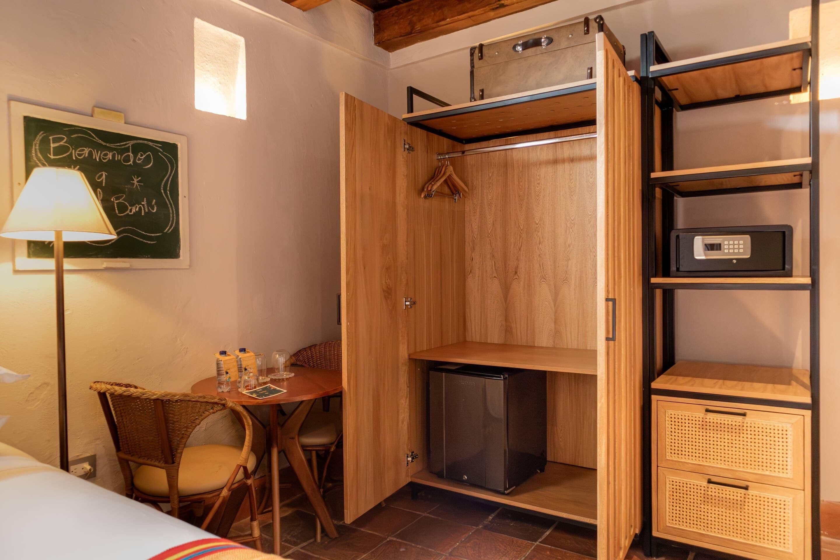 2 Double Beds, Studio | Premium bedding, minibar, in-room safe, desk