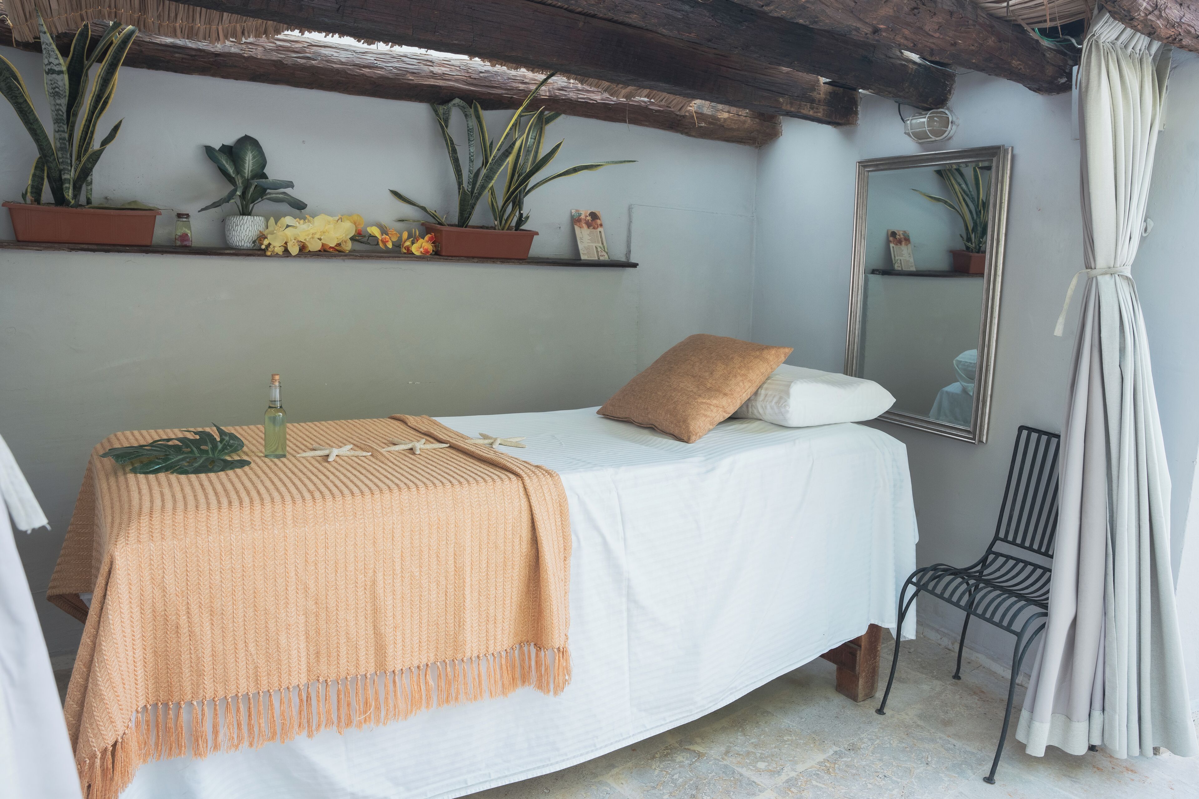 couples treatment room(s), massages