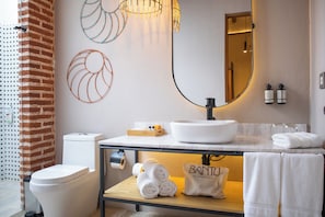 Studio Suite, 1 King Bed, Non Smoking | Bathroom - Hotel Bantu by Faranda Boutique, a member of Radisson Individuals (Cartagena)