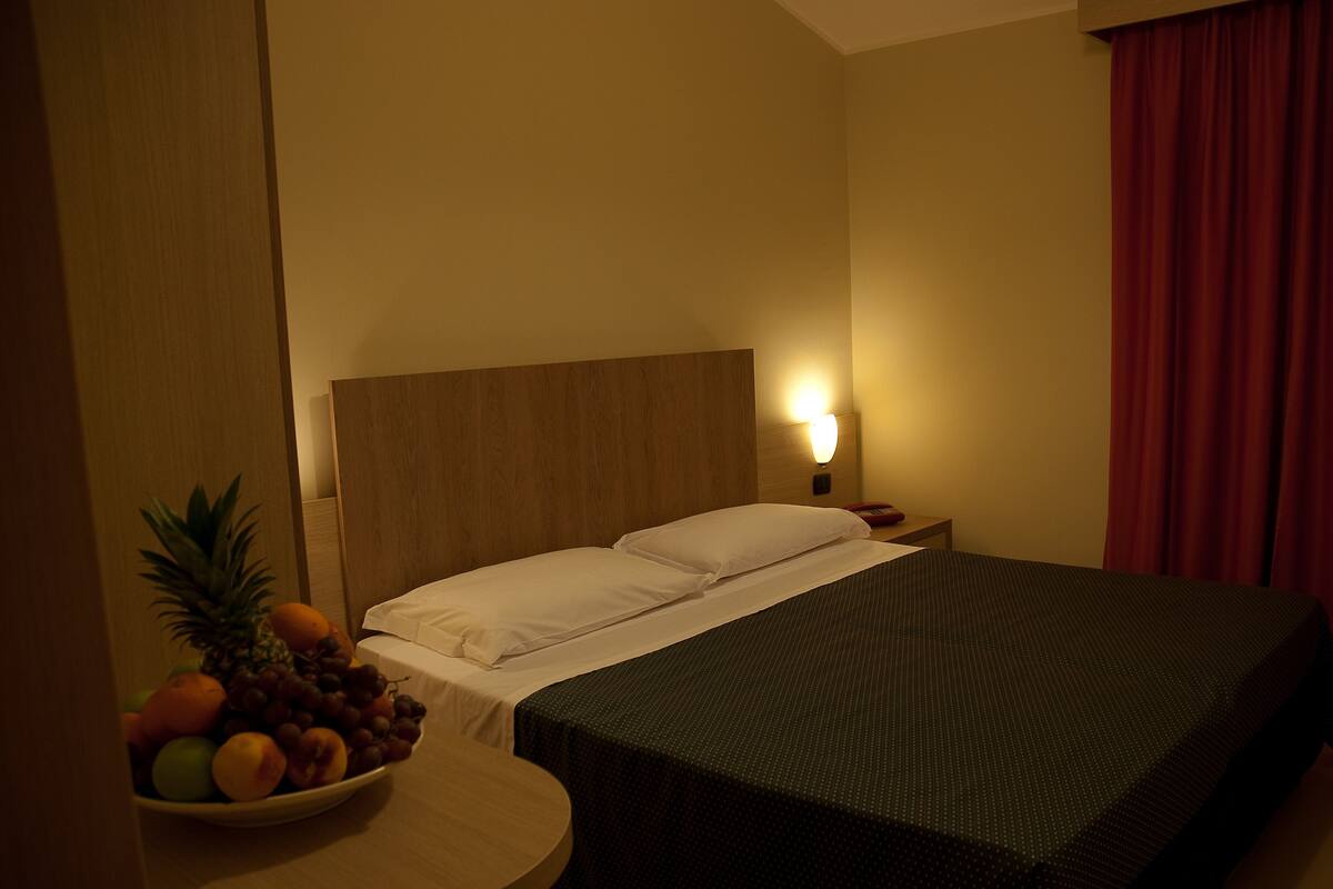 1 bedroom, premium bedding, minibar, in-room safe