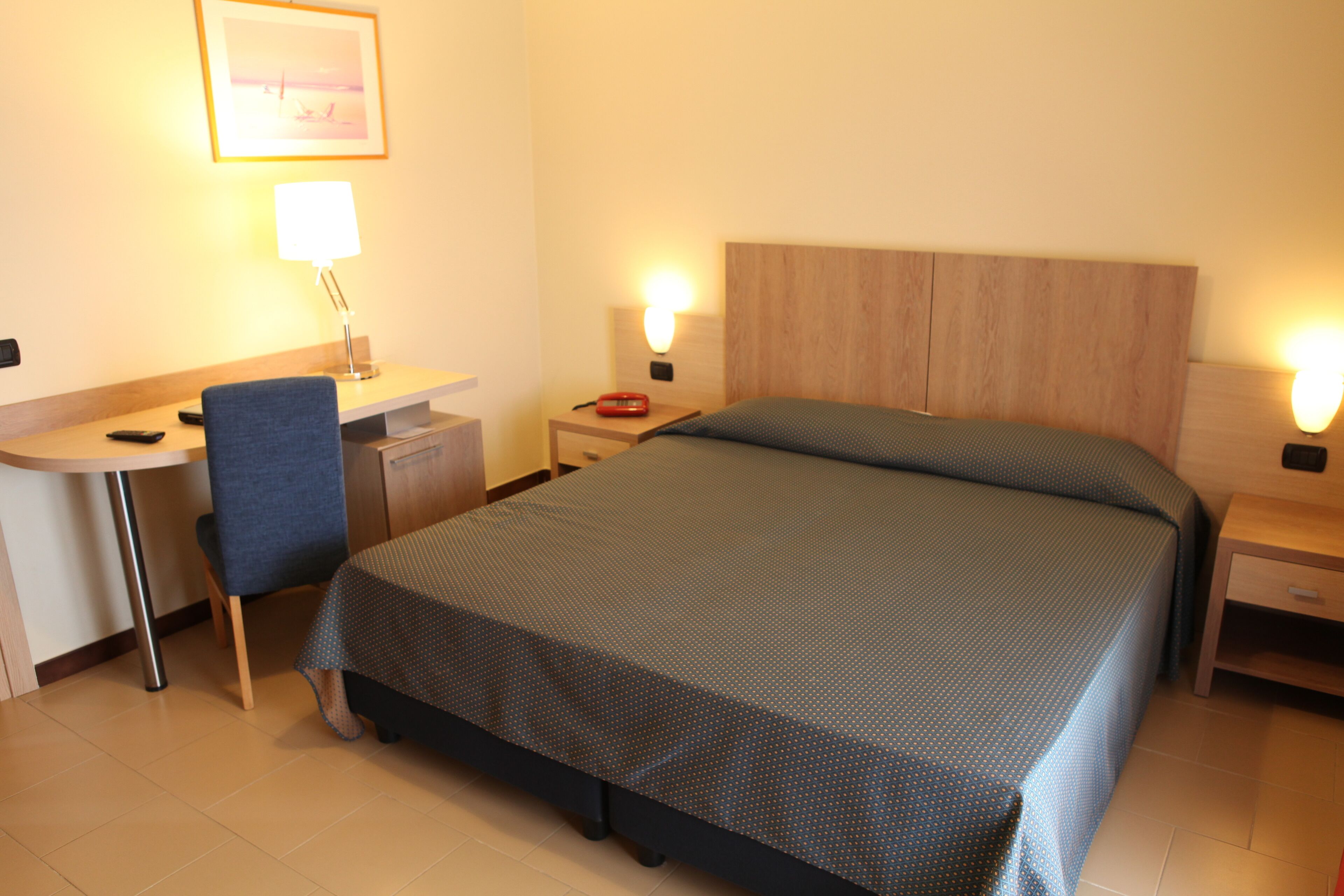 1 bedroom, premium bedding, minibar, in-room safe