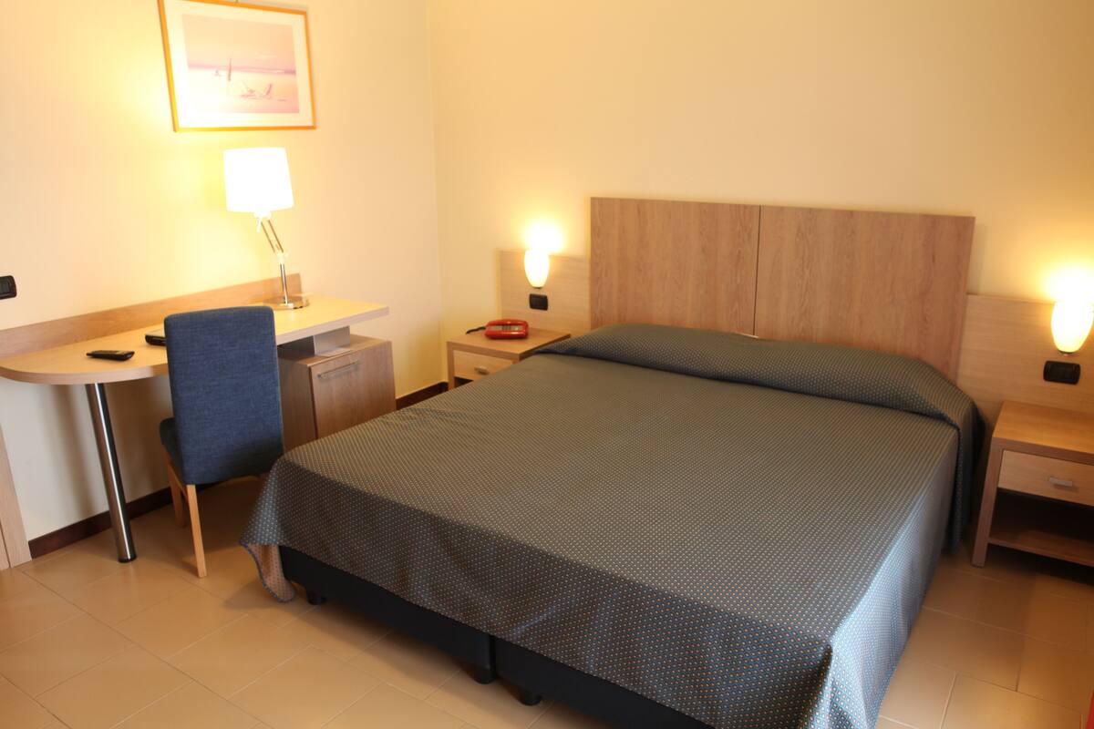 1 bedroom, premium bedding, minibar, in-room safe