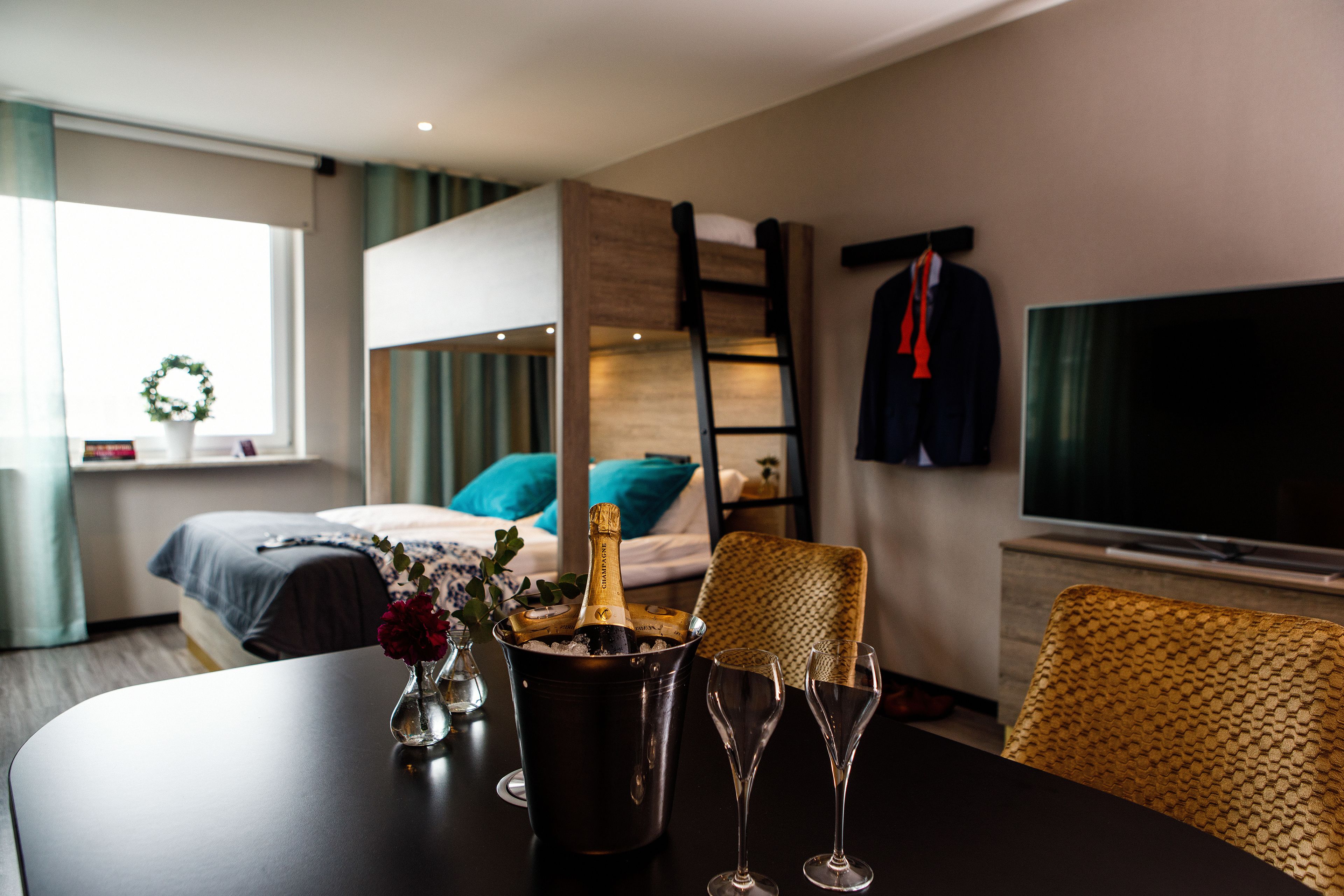 Junior Suite | In-room dining