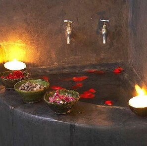 Outdoor treatment areas, Turkish bath, body treatments, aromatherapy