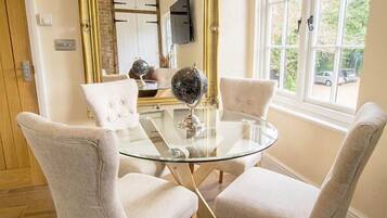 Luxury Suite, Non Smoking | Individually decorated, individually furnished, iron/ironing board