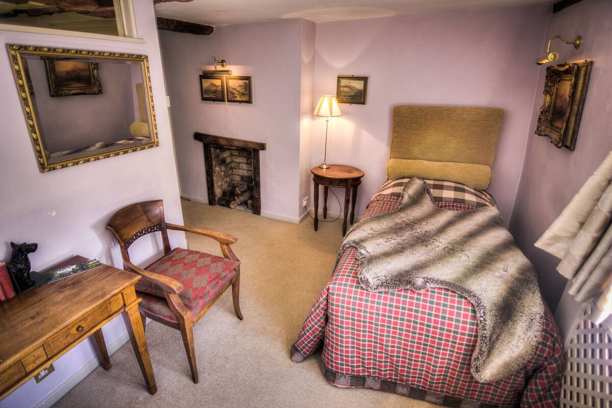 Single Room, 1 Single Bed, Non Smoking | Water view