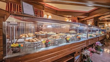 Daily buffet breakfast (EUR 13 per person)