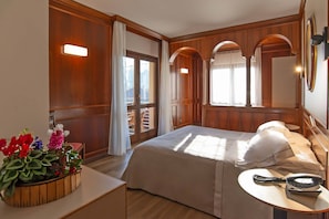 Premium bedding, memory foam beds, in-room safe, desk