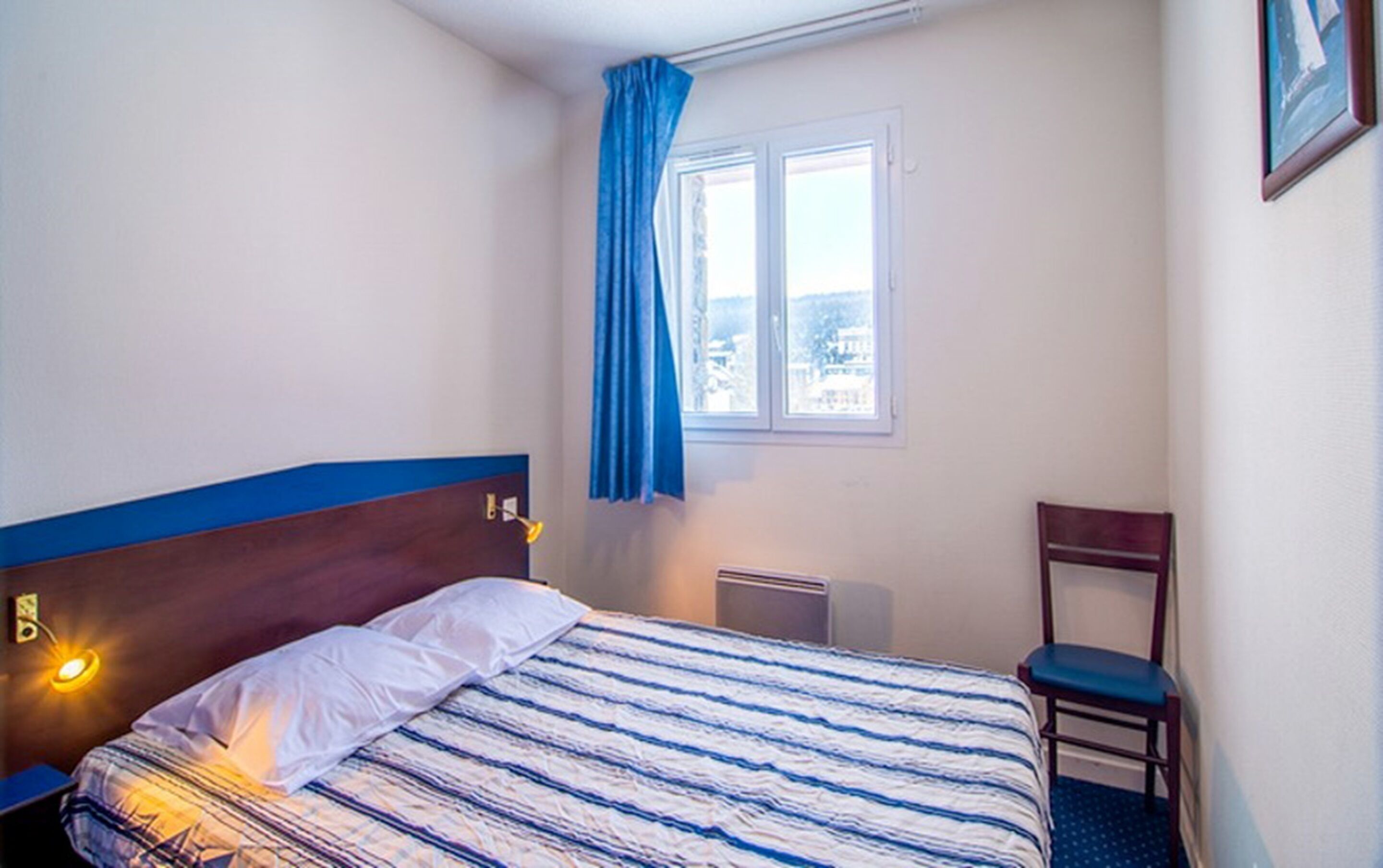 Desk, soundproofing, iron/ironing board (on request), WiFi (free)