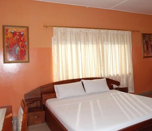 Individually decorated, desk, free WiFi, bed sheets
