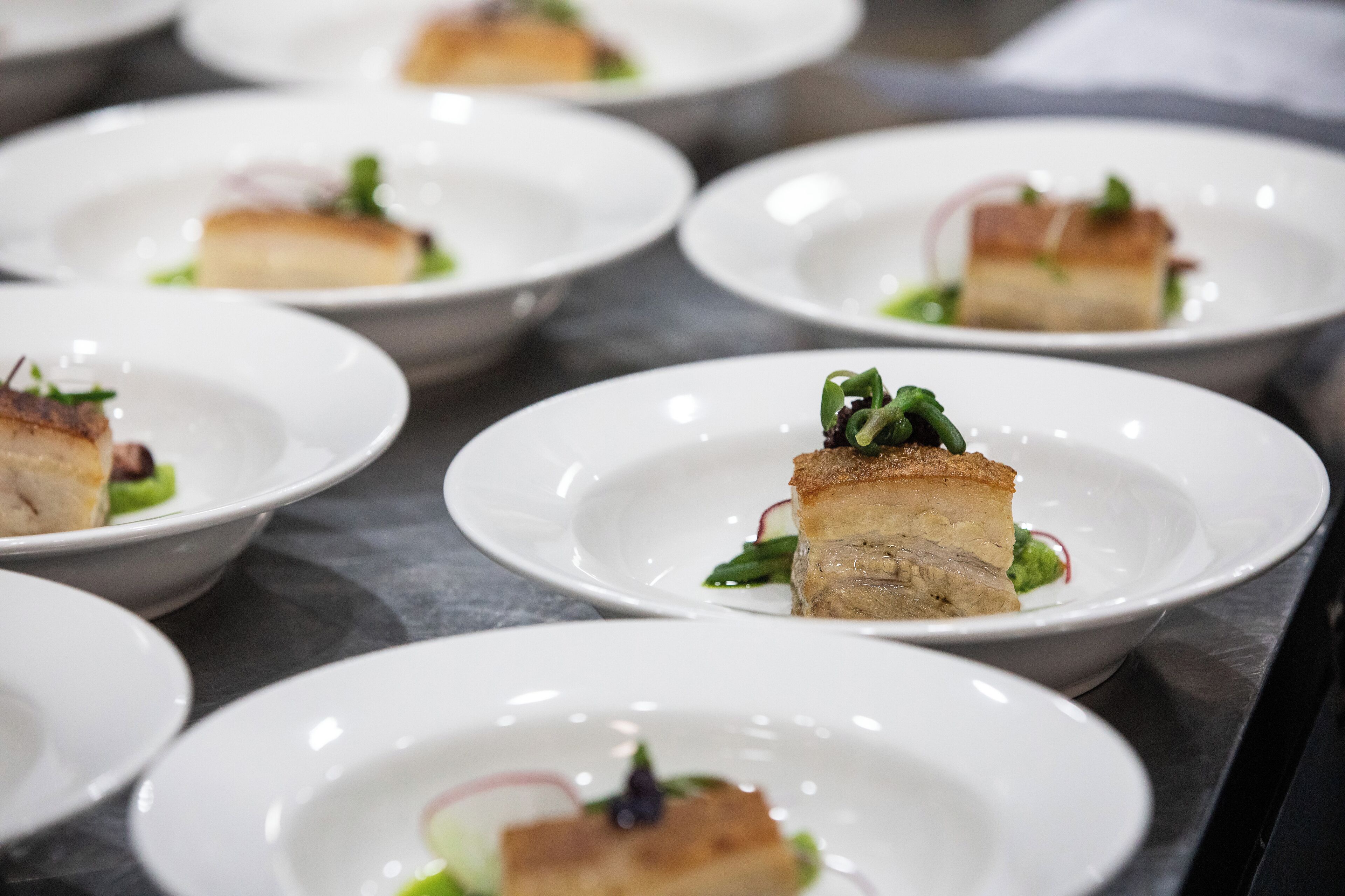 breakfast, lunch, dinner served; golf course views