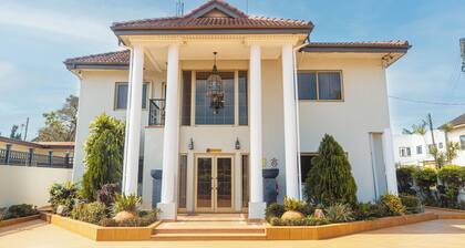 Oak Plaza Hotel - East Legon