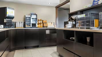 Free daily continental breakfast