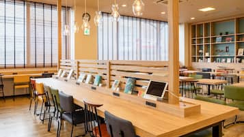 Free daily full breakfast