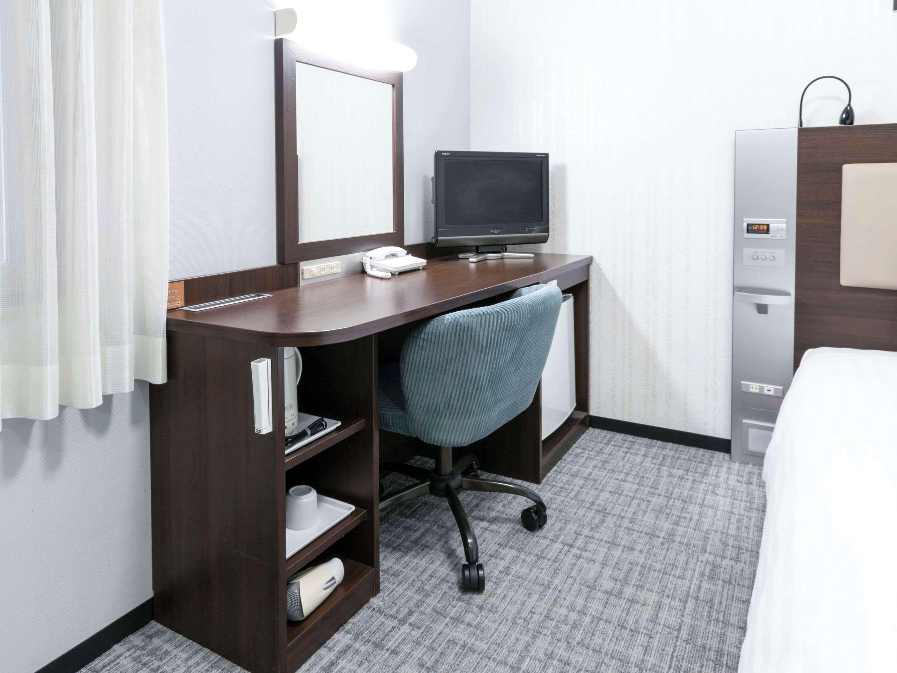 standard double room, non smoking | egyptian cotton sheets, desk, blackout curtains, soundproofing