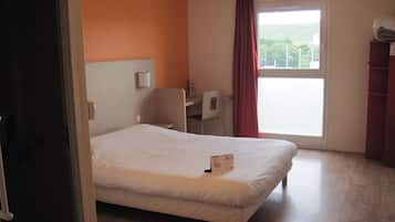 Bureau, rideaux occultants, chambres insonorisées, lits bébé (gratuits)