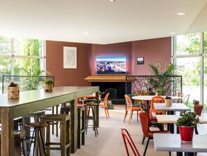 Petit déjeuner buffet servi tous les jours en supplément