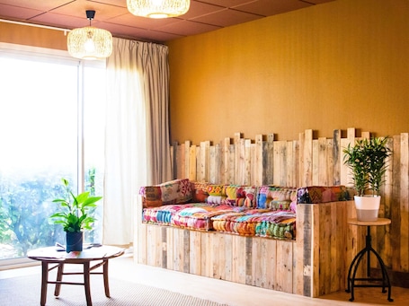 Miscellaneous. Greet Hotel Castres Saïx