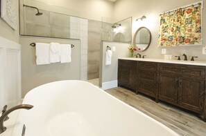 Bañera de hidromasaje privada