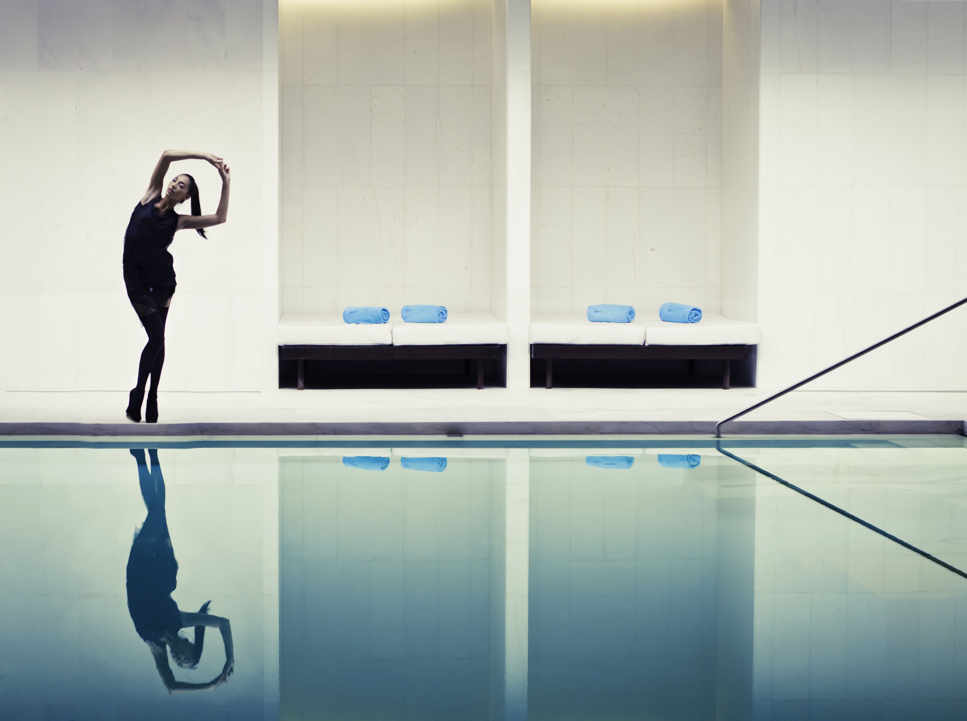 2 indendørs pools, 2 udendørs pools, parasoller, liggestole
