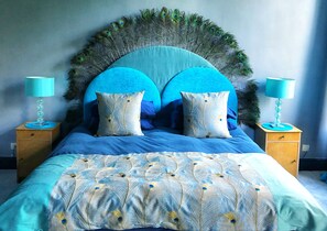 Phòng đôi | Bộ đồ giường cao cấp, bàn, phòng cách âm 