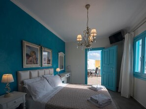 Individually decorated, individually furnished, free WiFi, bed sheets - Villa Rose (Santorini)