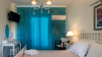 Estudio, 1 cama matrimonial | Decoración personalizada, muebles diferentes y wifi gratis