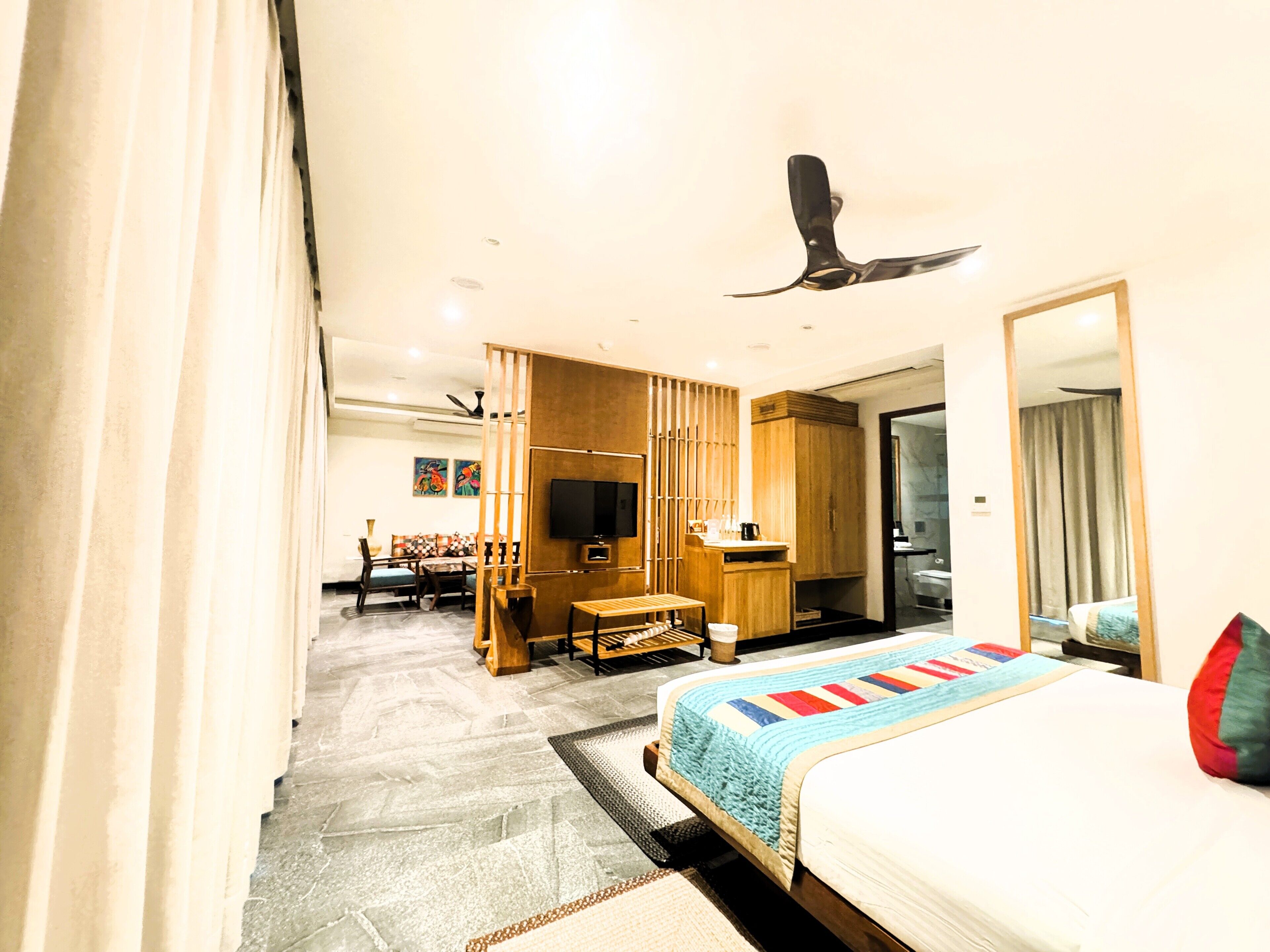 Beleza Suite with Balcony | Premium bedding, minibar, in-room safe, desk