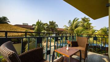 Dobbeltrom – superior, bassengutsikt | Balkong