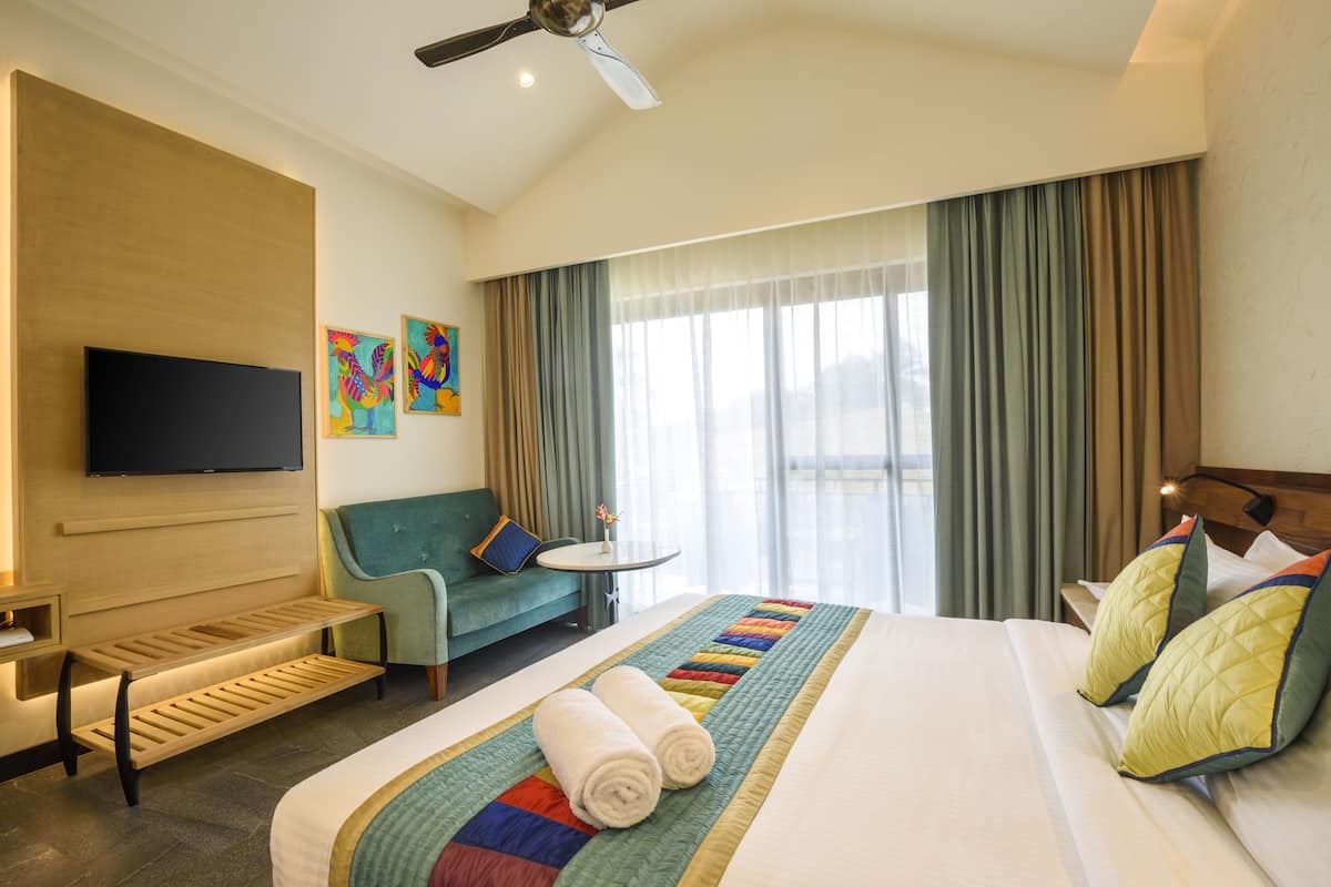 1 bedroom, premium bedding, minibar, in-room safe