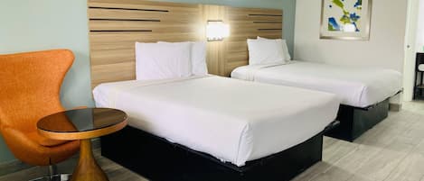 Deluxe Room, 2 Queen Beds, Non Smoking