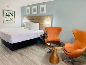 Rideaux occultants, fer et planche à repasser, Wi-Fi gratuit