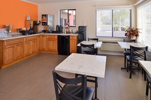 Breakfast area - Americas Best Value Inn Sunnyvale (Sunnyvale)