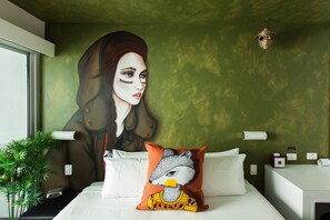 1 Schlafzimmer, Pillowtop-Betten, Zimmersafe, individuell dekoriert