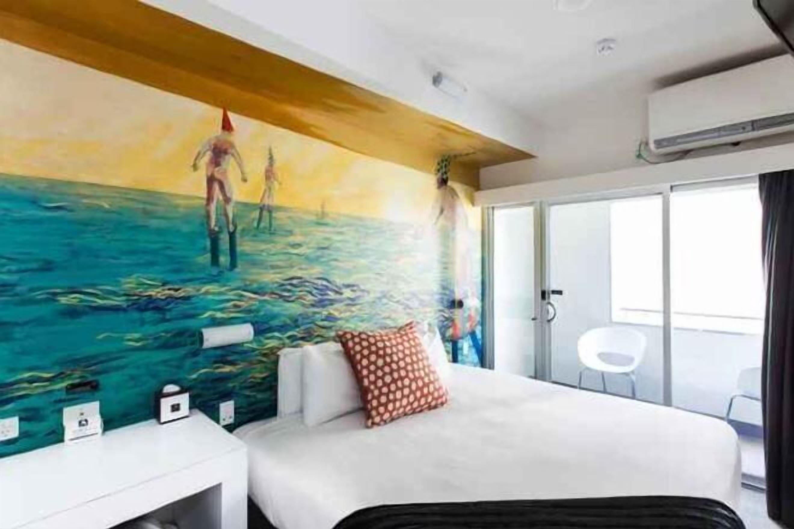 1 Schlafzimmer, Pillowtop-Betten, Zimmersafe, individuell dekoriert