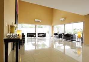 Lobby - Hotel Misión Express Mérida Alta Brisa (Mérida)