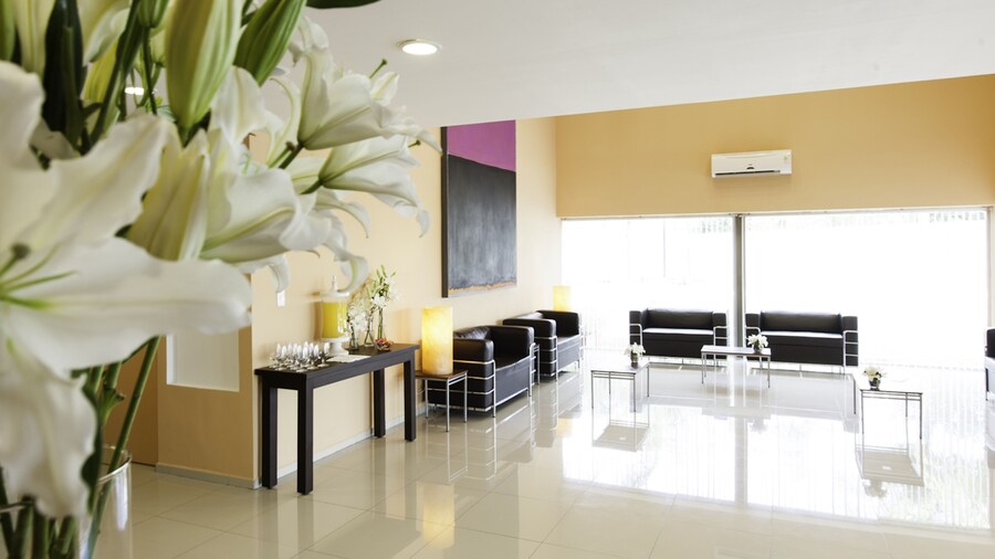 Hotel Misión Express Mérida Alta Brisa