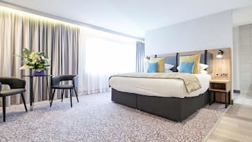 In-room safe, desk, soundproofing, iron/ironing board